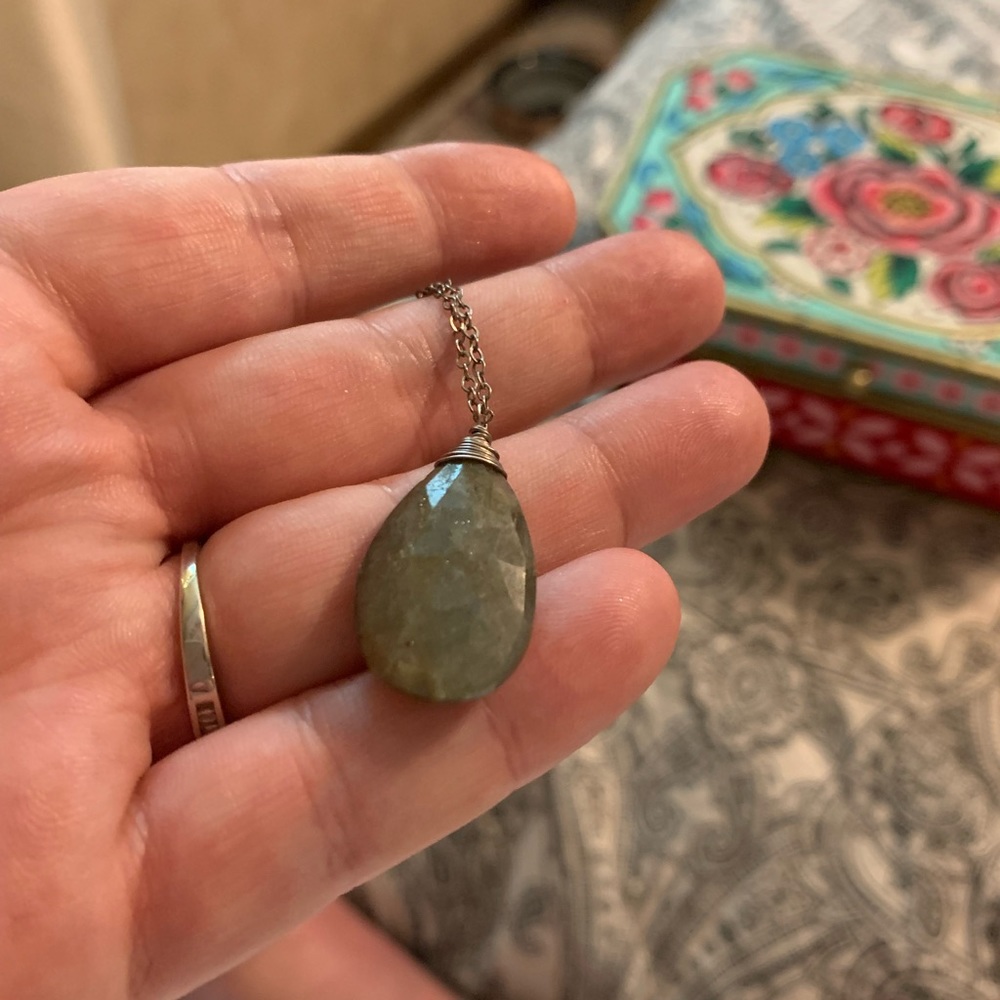 Faceted Labradorite Necklace - Picture 3 of 4